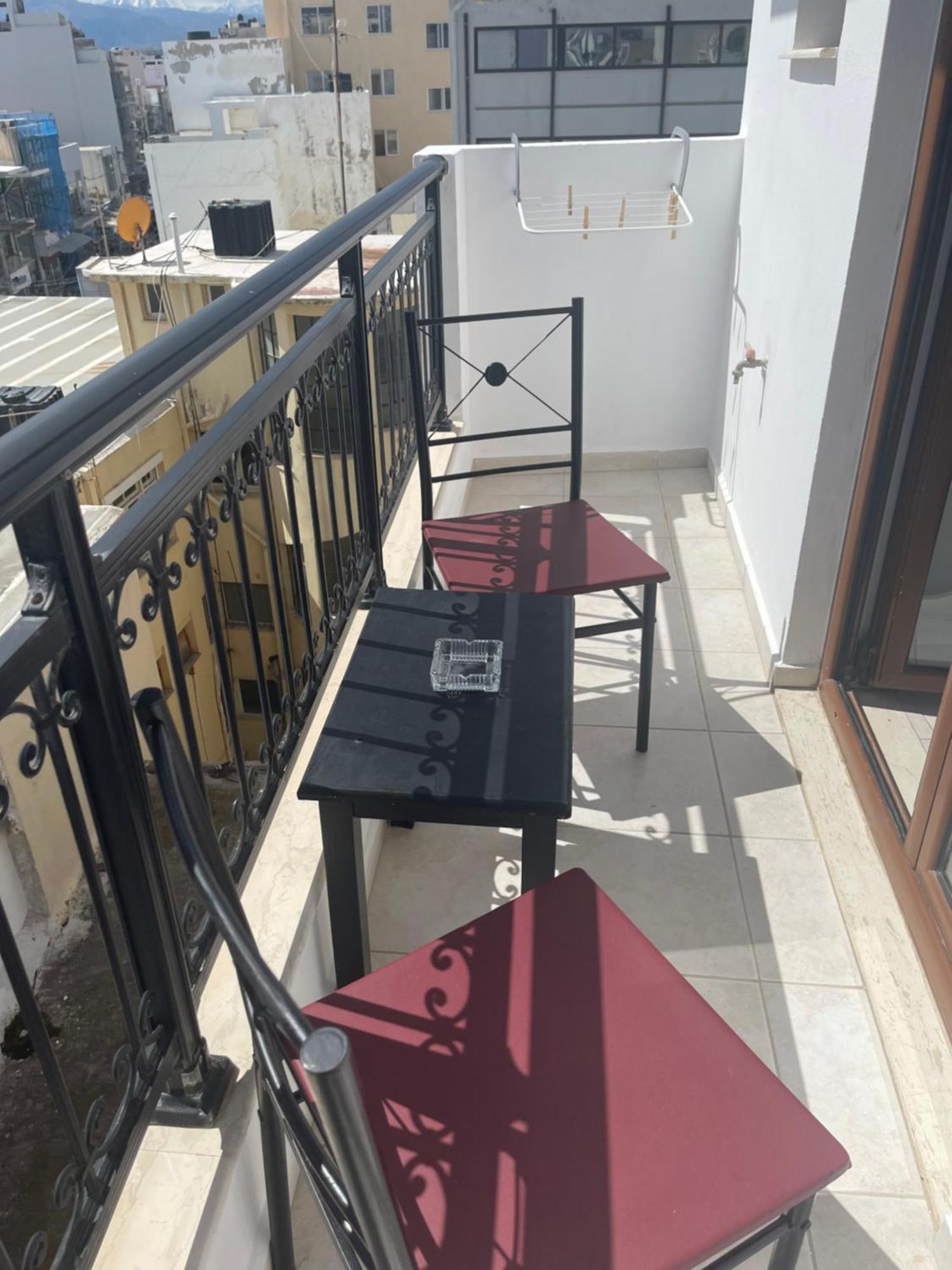 Retire Flat In The Heart Of City Heraklion Zewnętrze zdjęcie